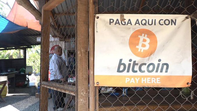 El Salvador, l’economista Barrera: “Sui Bitcoin i conti non tornano”